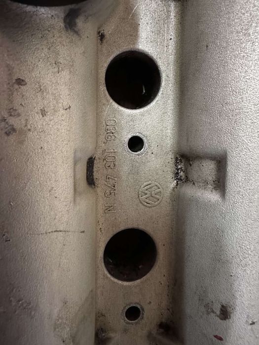 Клапанна кришка постіль розпредвалів Skoda VW Audi 1.4 1.6