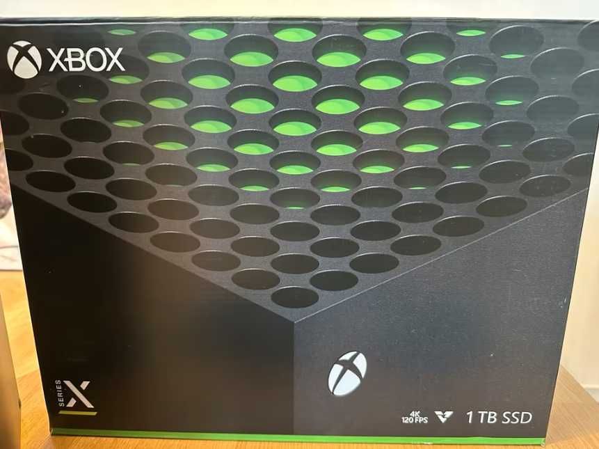 Konsola Xbox Series X z 2024