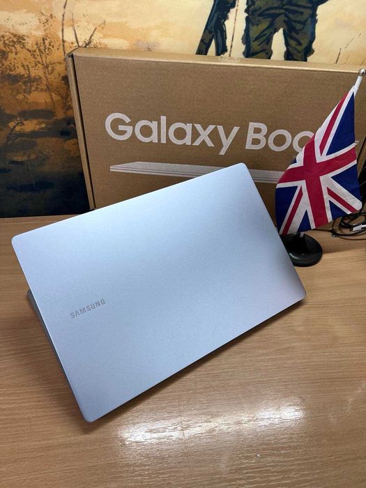 Samsung Galaxy Book4 Edge 15.6"IPS FHD Snapdragon X Plus 16/512Gb