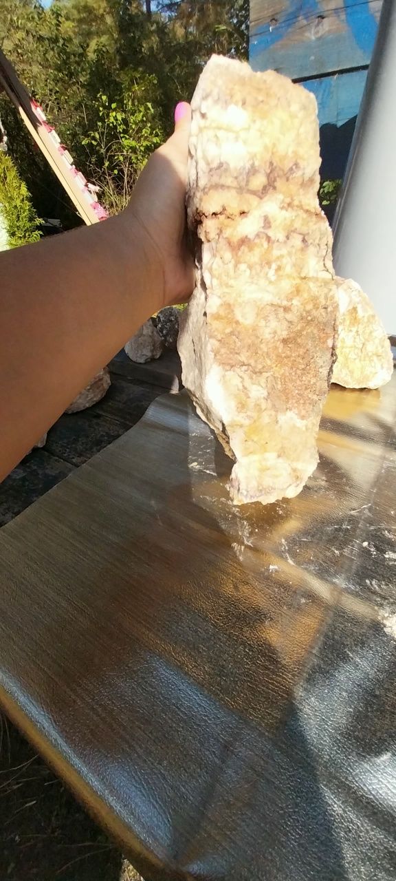 Duży kamień kalcyt