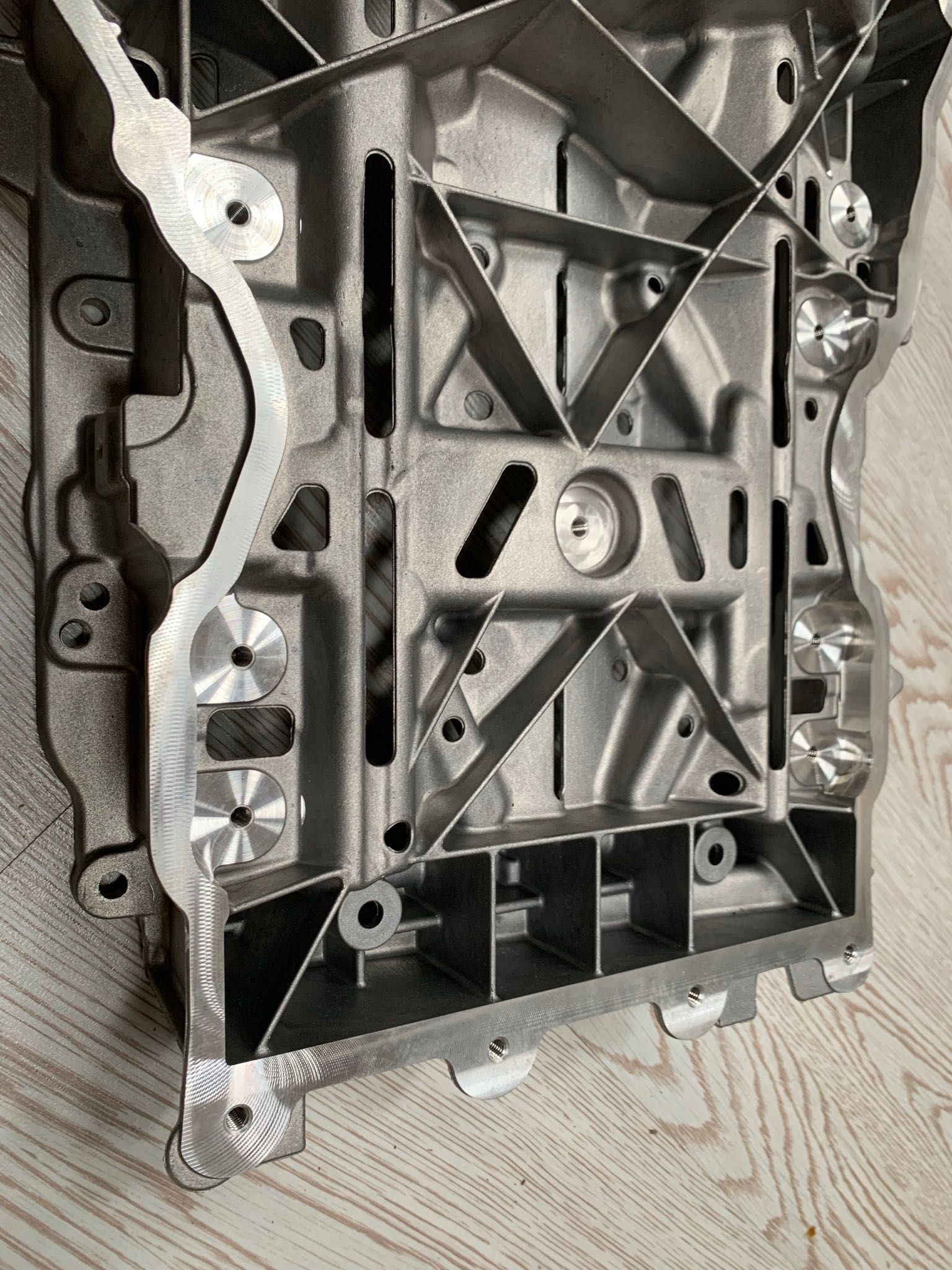 Алюминиевый поддон Мерседес Mercedes A6510140200