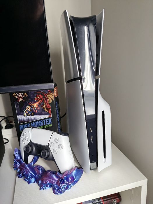 Playstation slim 5 z napędem dysk 1 tera