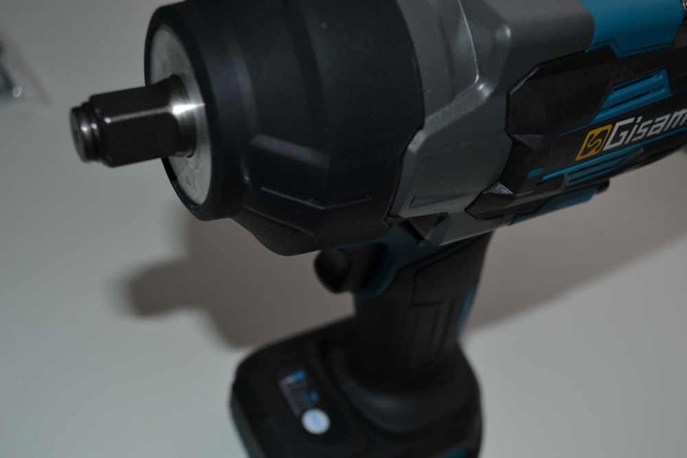 Klucz udarowy Gisam 2800nm + akumulator, walizka Na baterie Makita 18V