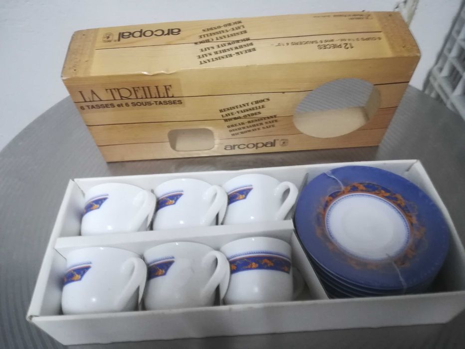 Serviço de café novo