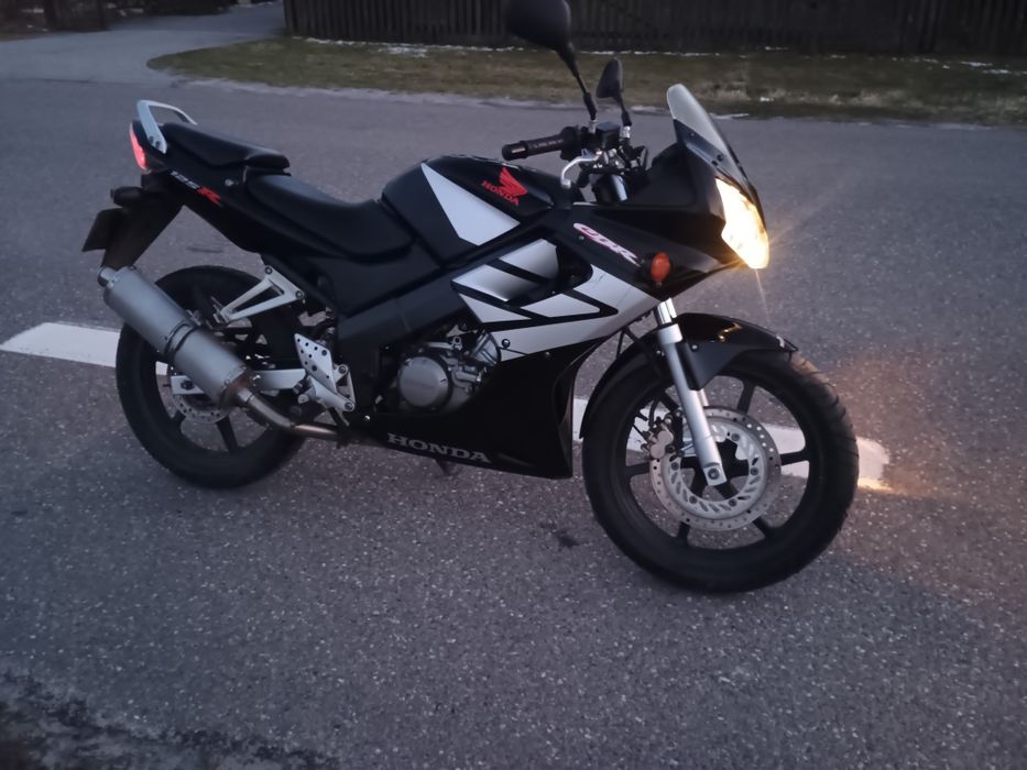 Honda CBR 125 na kat B prawa jazdy leovince