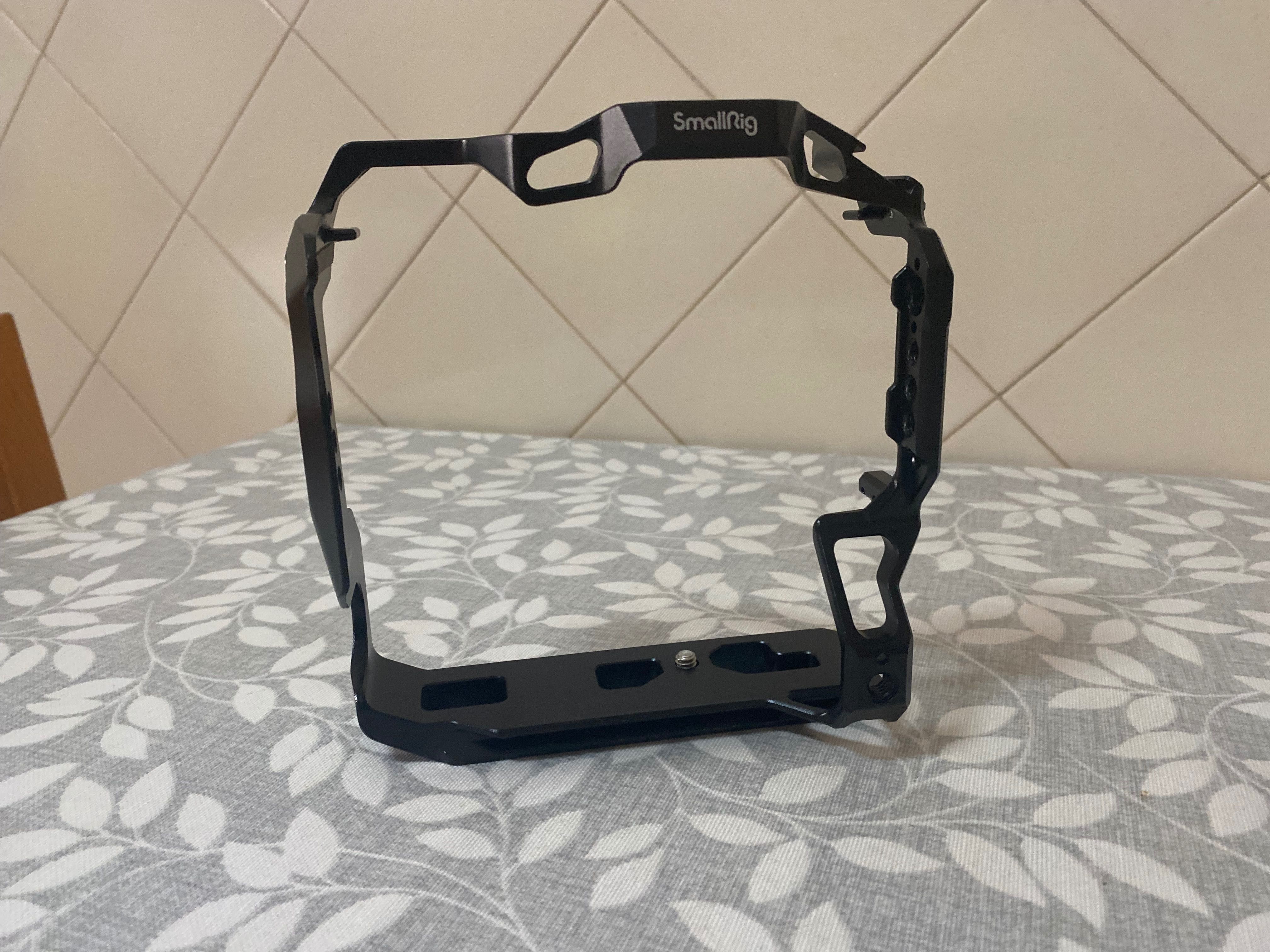 Cage for Canon EOS R5 / R6 / R5C / R6 Mark II with BG-R10 Battery Grip