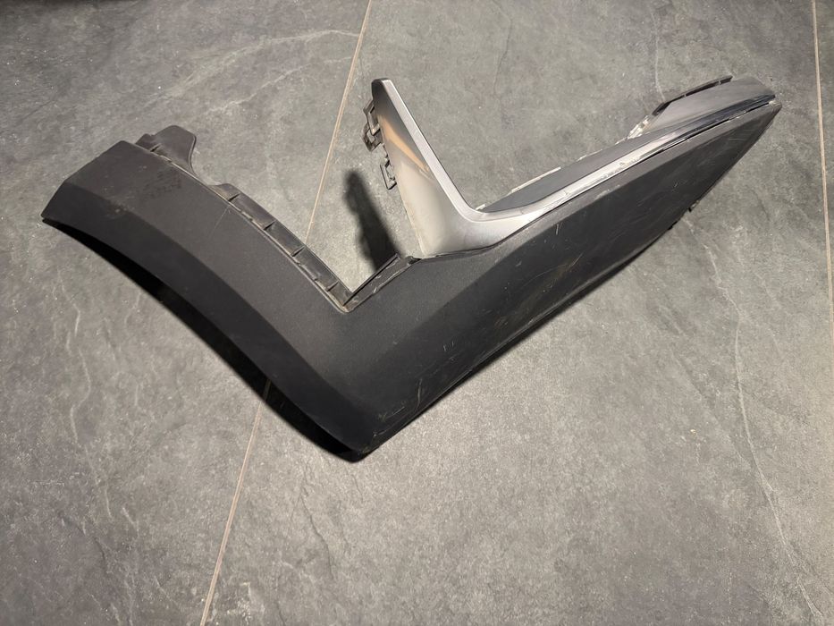 Audi A4 B9 Allroad Lift Spojler zderzaka 8W0807062B