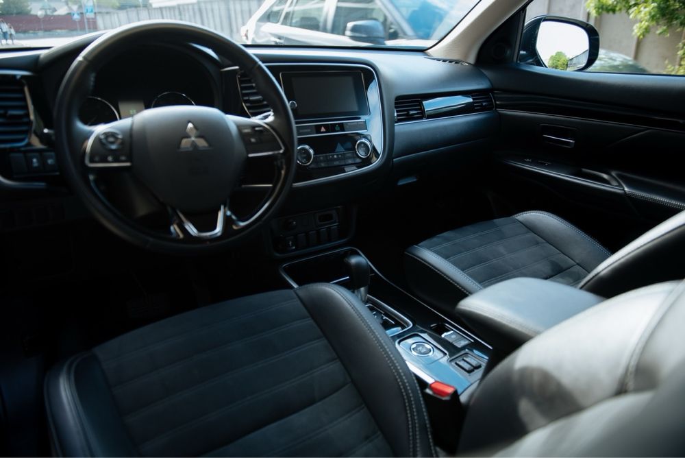 Mitsubishi Outlander III