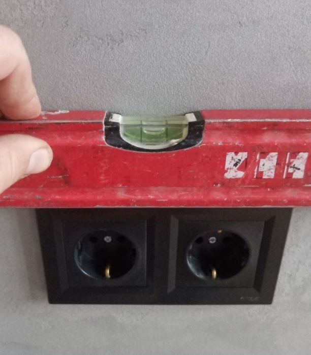 Пропоную послуги електрика. Електрик. Електромонтажник. Электрик.