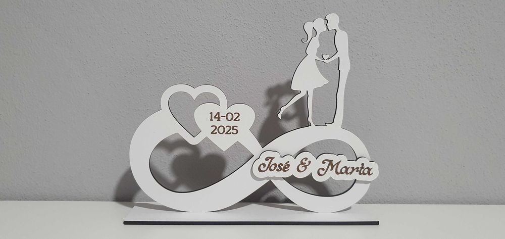 Placas personalizadas com nomes e fotogravação