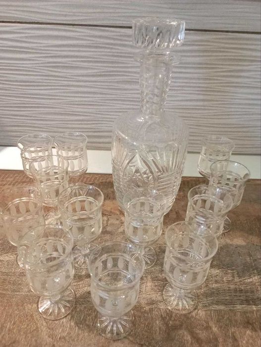 Графин хрустальный с рюмками, рог хрустальный СССР