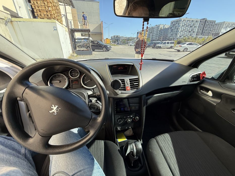 Peugeot 207 у гарному стані за хорошою ціною