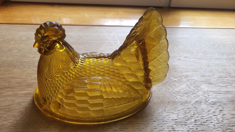 Kura duża miodowa góra 21 cm HSG Ząbkowice Drost

Tylko przedmiot