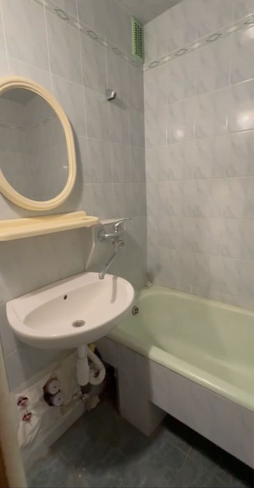 Продам однокомнатную Троещина