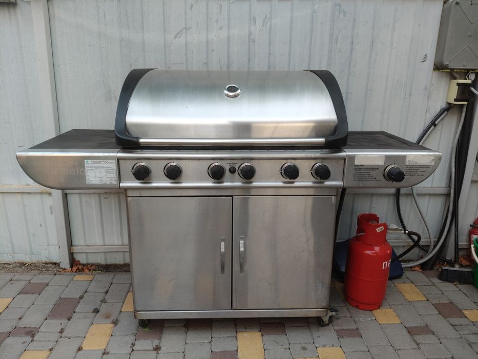 Газовый гриль барбекю