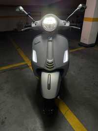 Vespa Gts super 125