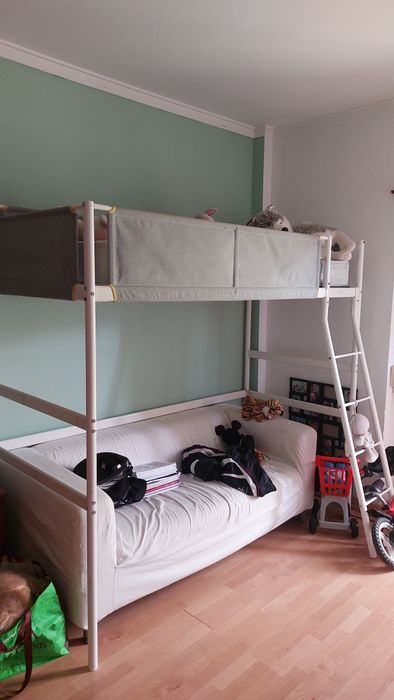 Cama de criança ikea