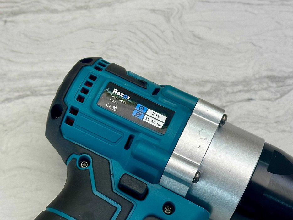 Заклепочник акумуляторний – Razor DBL38