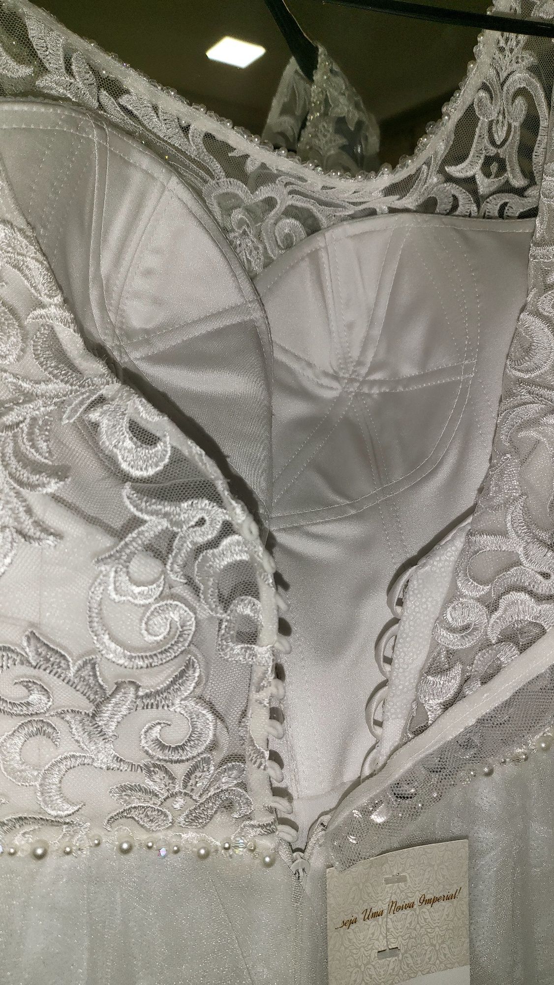 Vestido de Noiva NOVO DE EXPOSIÇÃO tam M