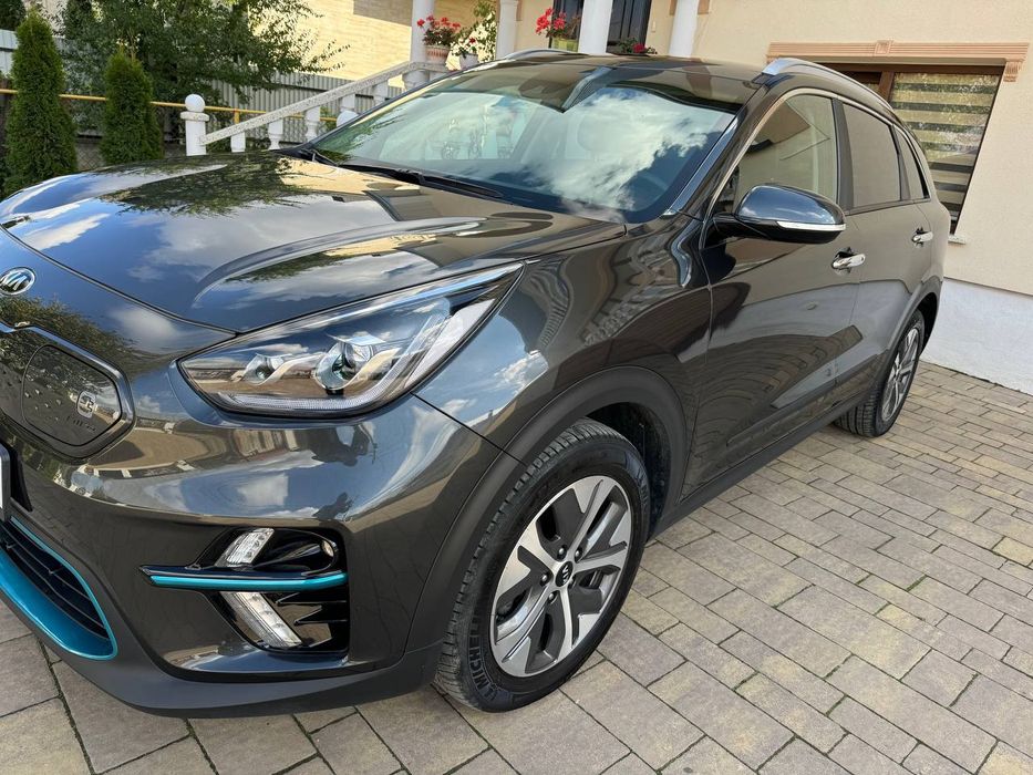 Кіа Ніро 64кВт  з гарантією