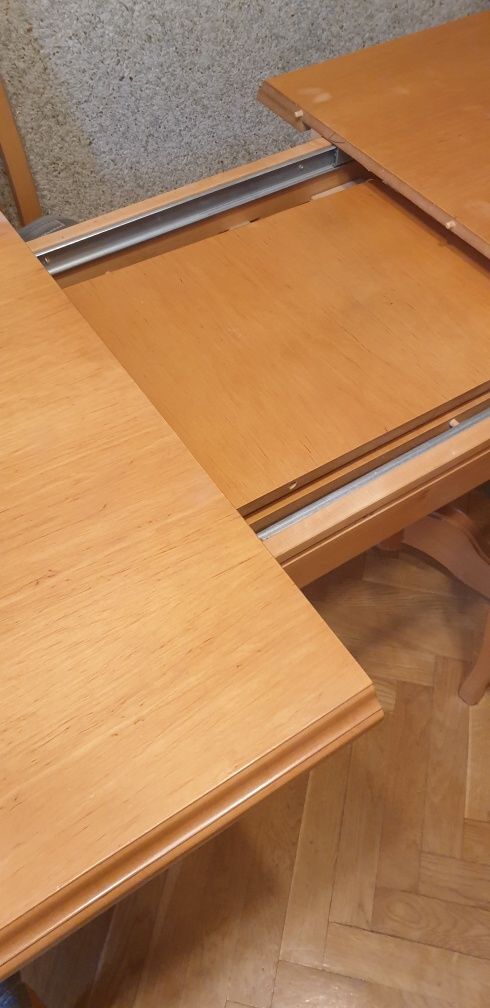 Stół drewniany 200x90, po rozłożeniu 280x90, 8 krzeseł w komplecie