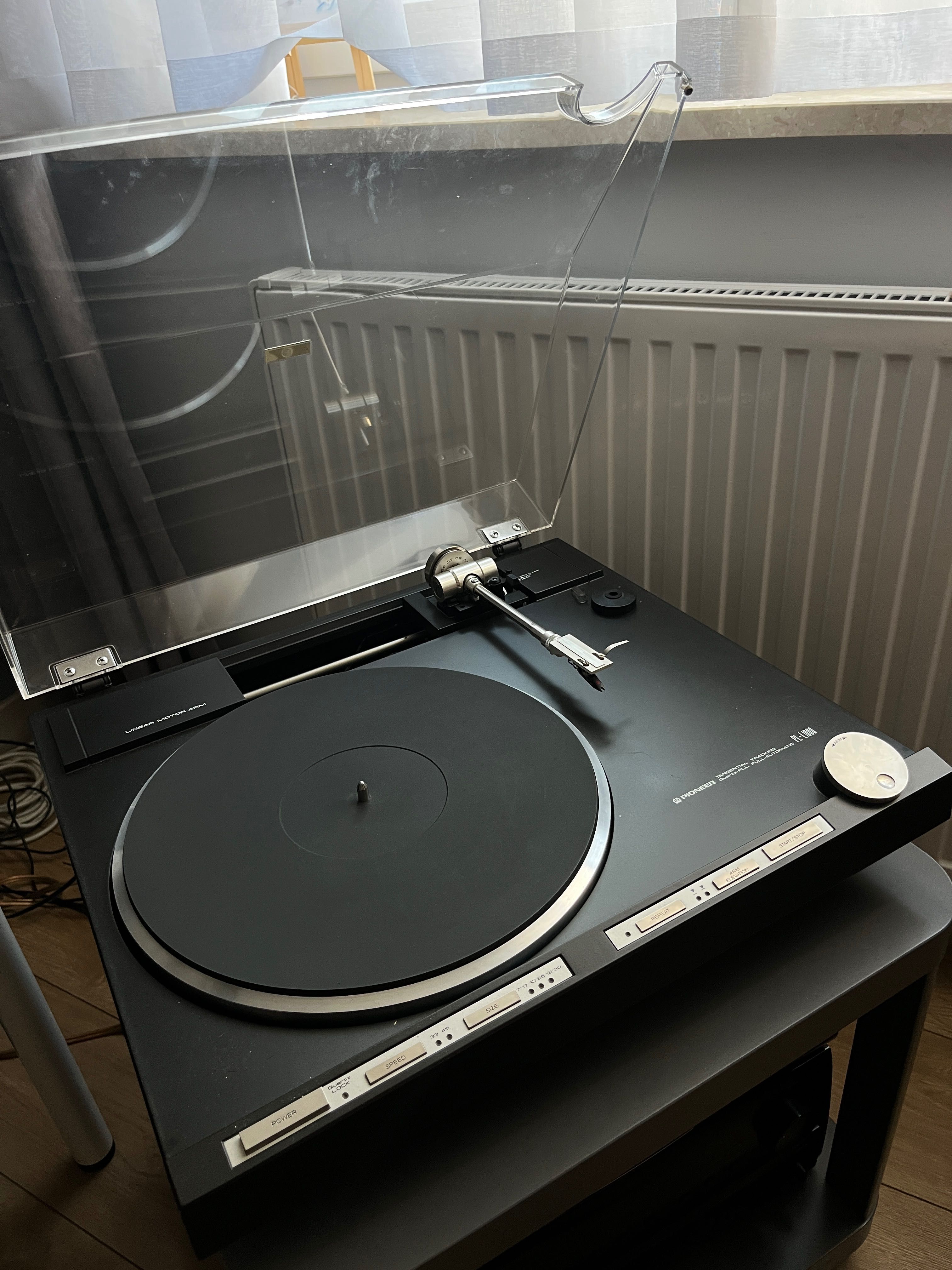 Gramofon Pioneer PL-L1000