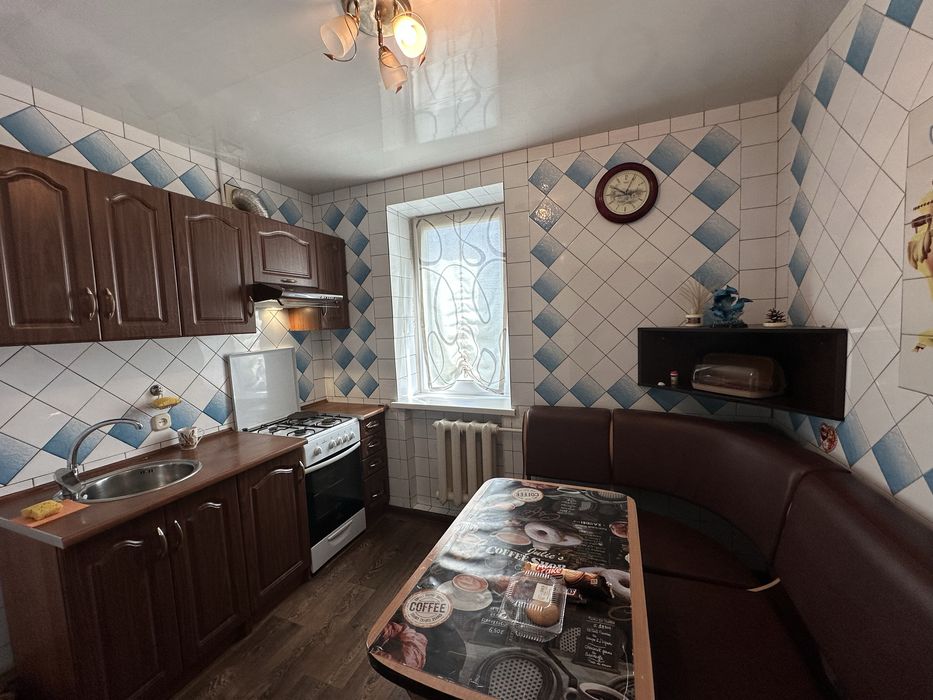 Продаж квартири Петрівка