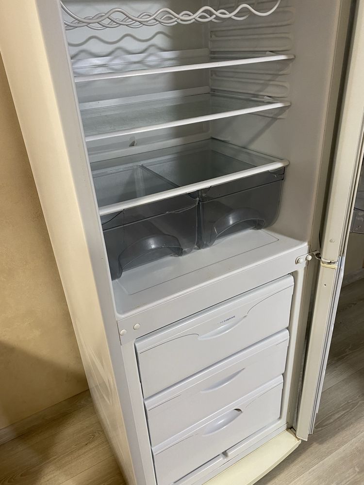 Продом холодильник