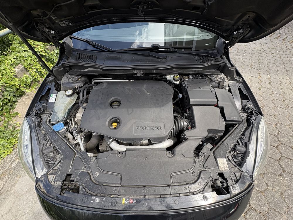 Volvo V40 D2 R-Design