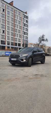 Продам Ford Escape 2018 модельный год(НЕ крашено НЕ топлёно)е))