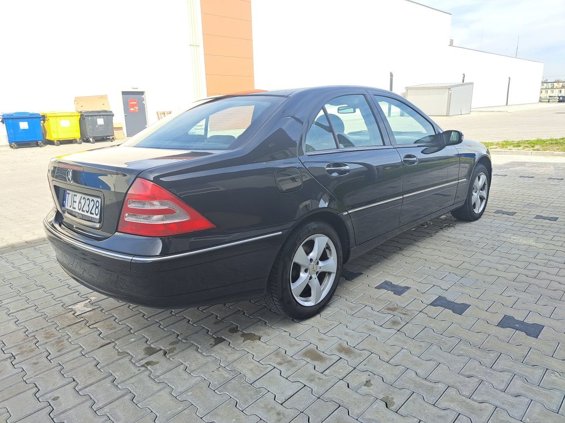 Mercedes Benz c240 w203 mały przebieg