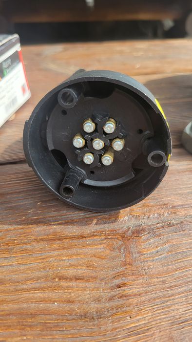 Ремкомплект передней ступицы (левой] Гологены фара fek ddr wartburg tr