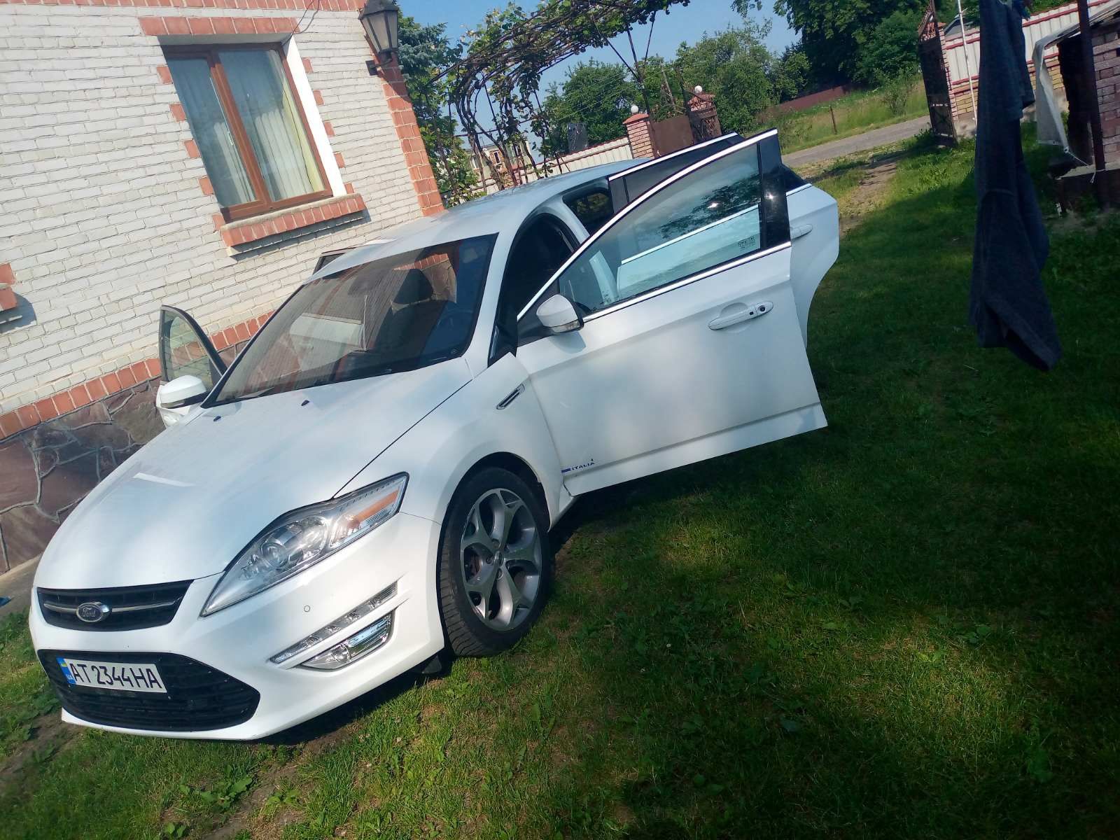 Ford Mondeo 2.0  tdci 2013. рік