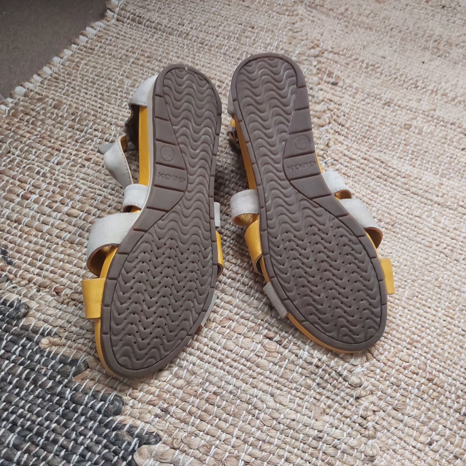 Sandałki Geox 37,5