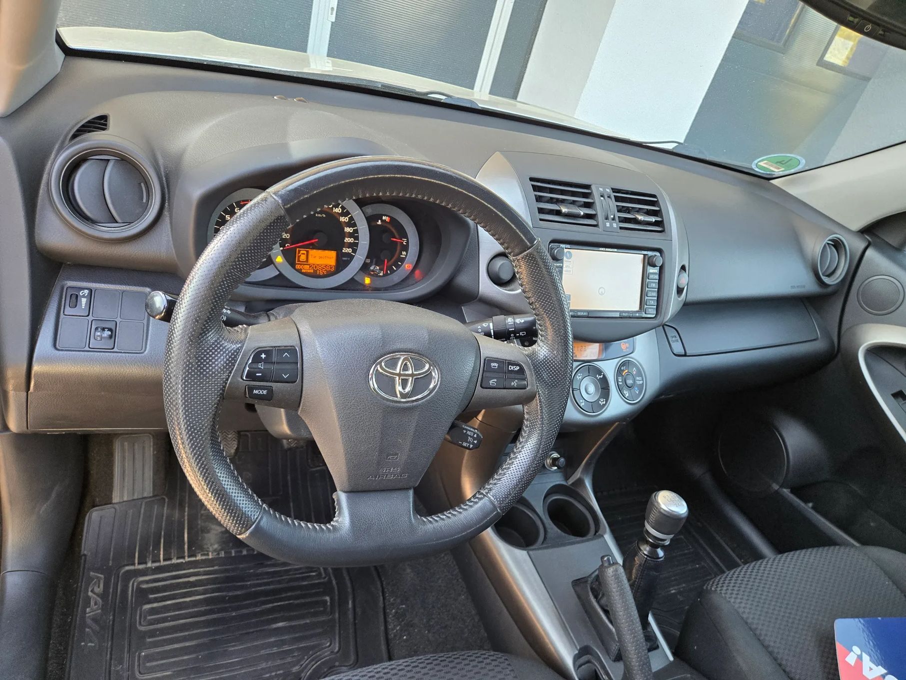 Toyota RAV4 Sprowadzony/ Zarejestrowany/ 2.0 benzyna.
