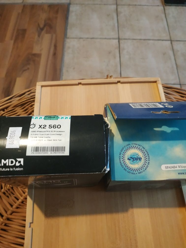 Procesor AMD Phenom X2 560 oraz wentylator Spire pod procesor AMD