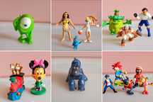 Figuras de bonecos antigos.