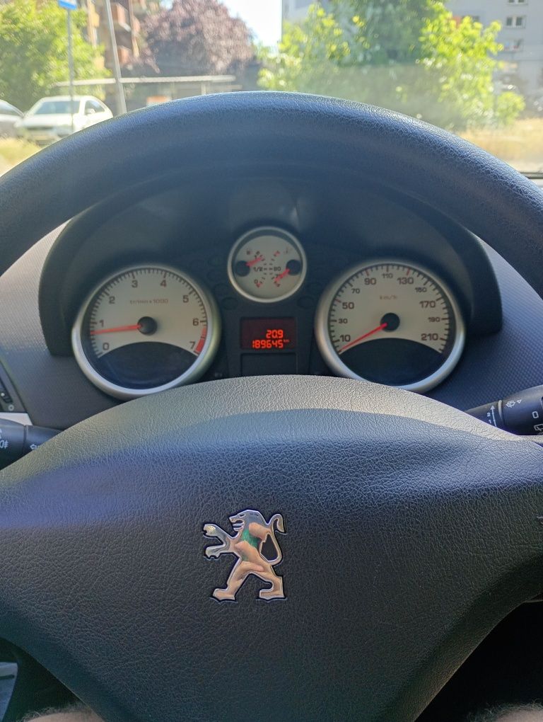 Sprzedam Peugot 207