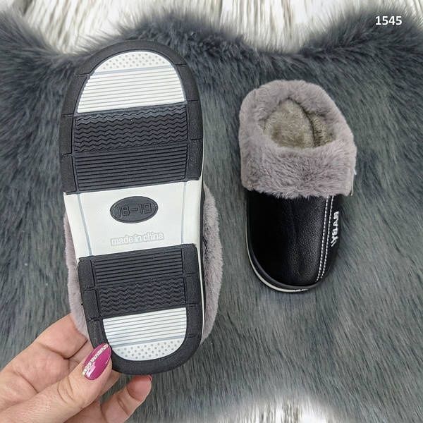 Розпродаж капці на резинці тапочки дитячі тапки в садочок тапки теплі