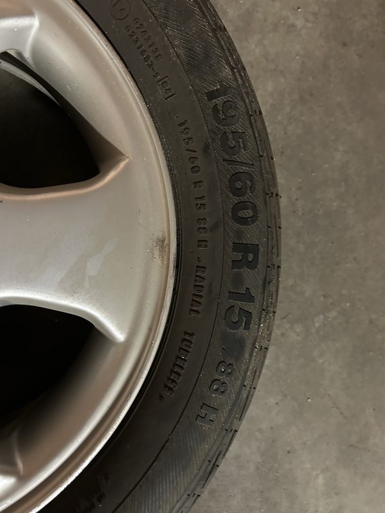 4 alufelgi z oponami do opel astra 190/70/R 15