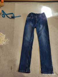 Продам джинсы на рост 164см