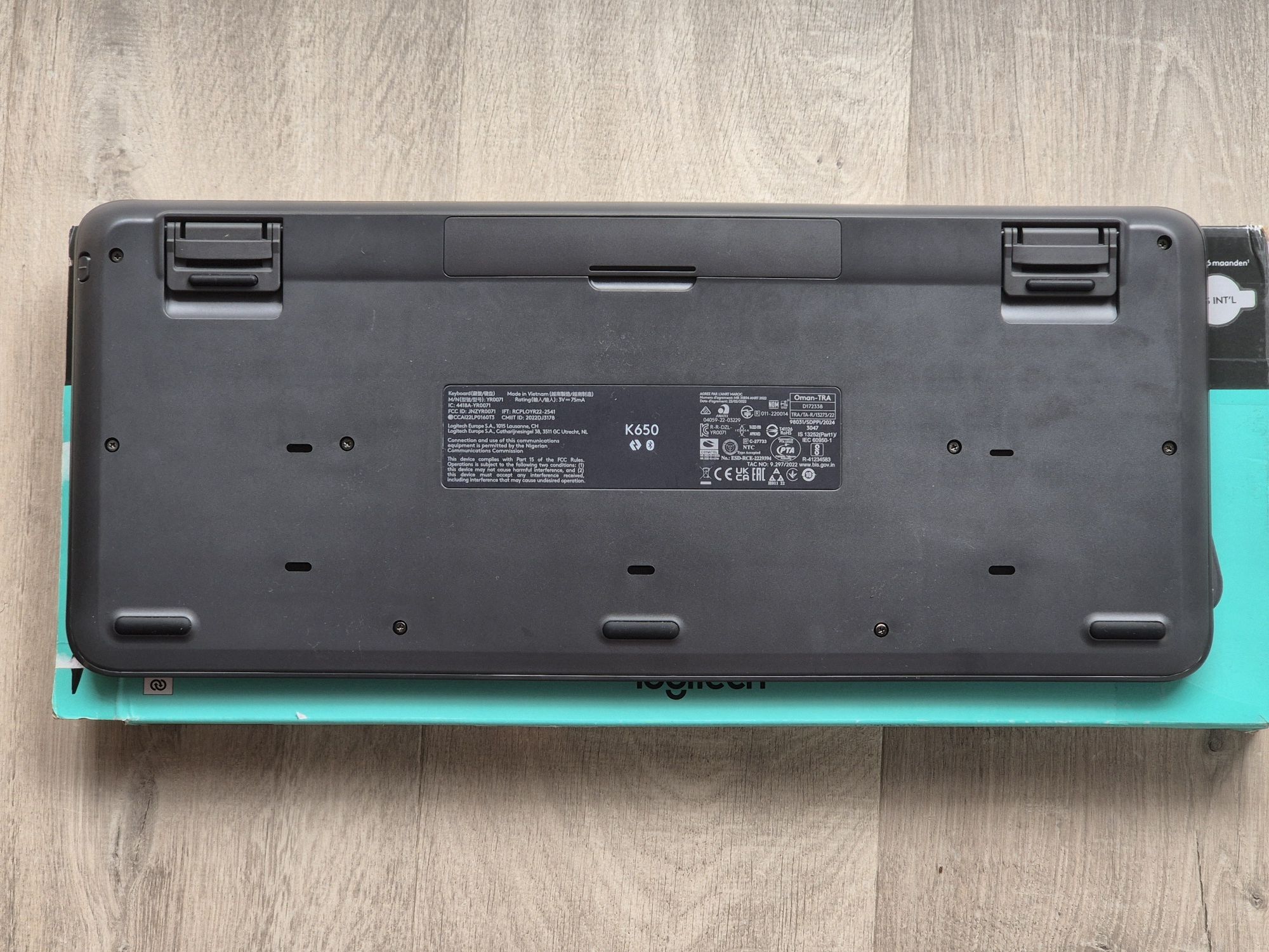 Logitech K650 klawiatura QWERTY bezprzewodowa bluetooth keys signature