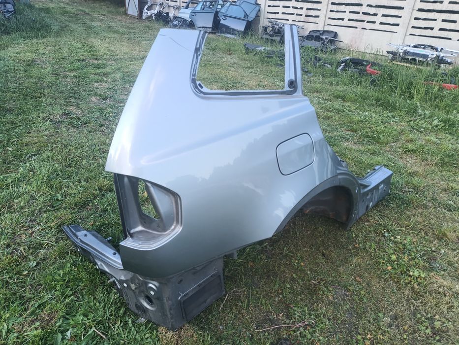 BMW X3 E83 blotnik cwiartka prawy tyl kolor A08/7