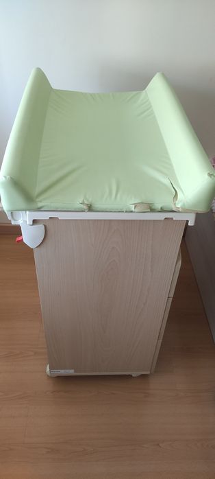 Comoda Prenatal com trocador