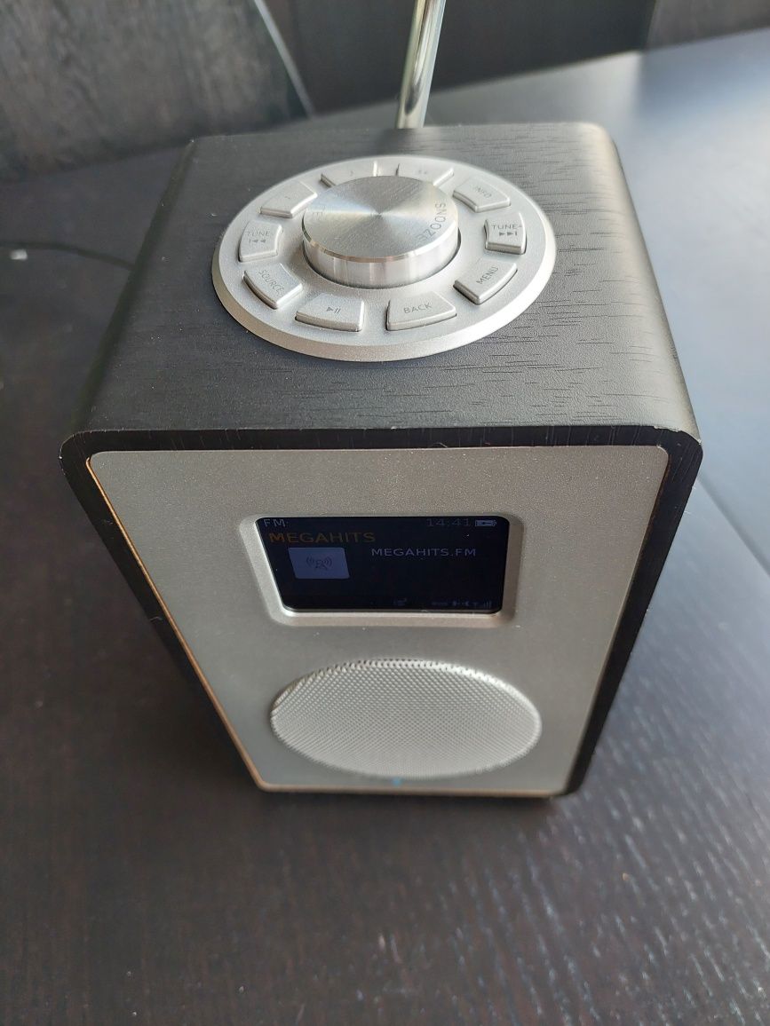 Rádio despertador Lemega com Bluetooth