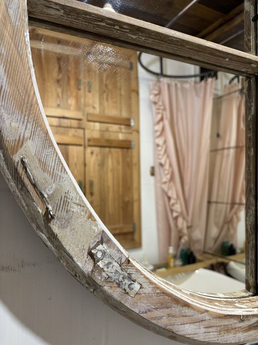 Lustro stylowe z 100-letniego okna