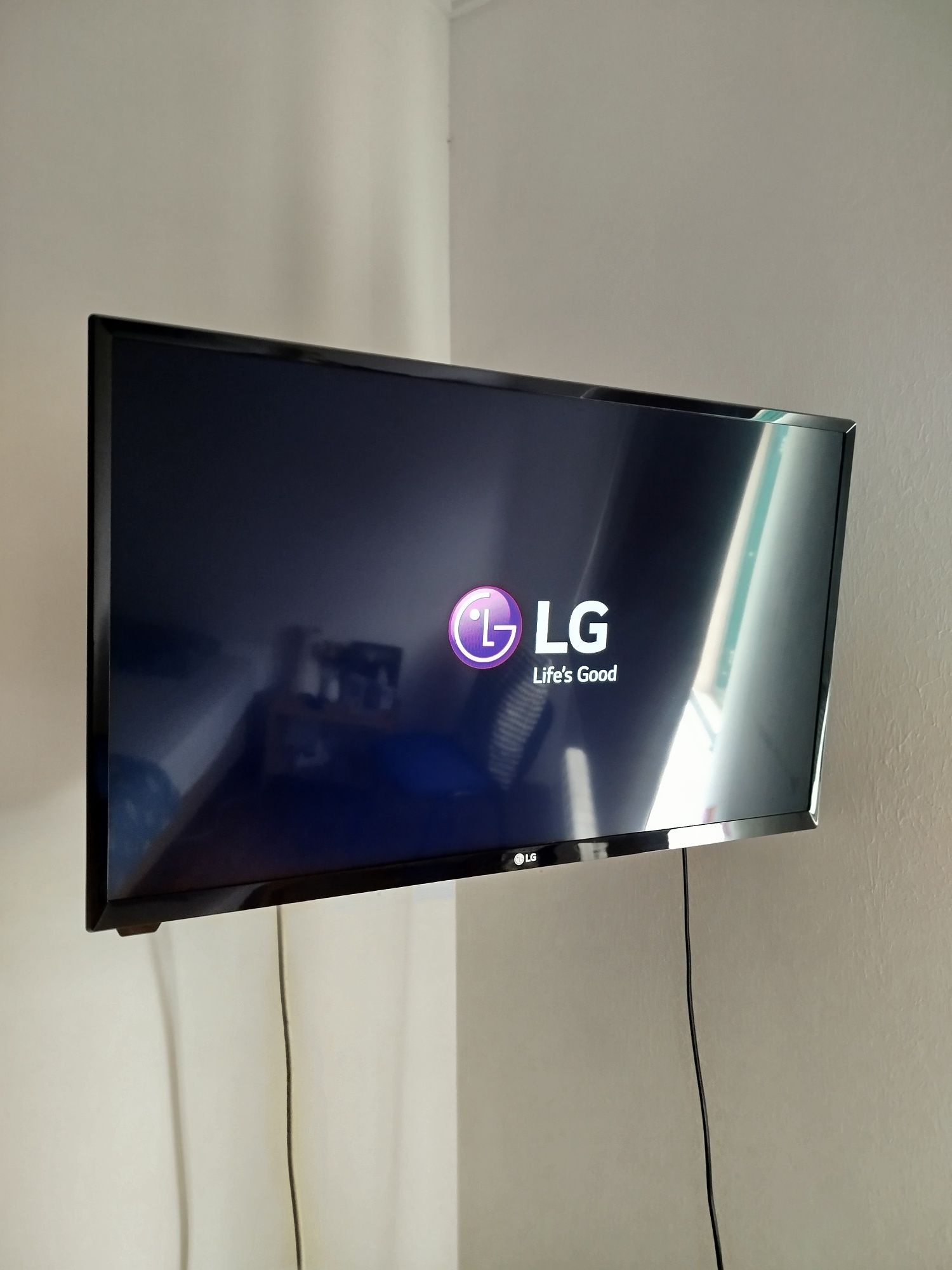 TV LG - 28MT42VF