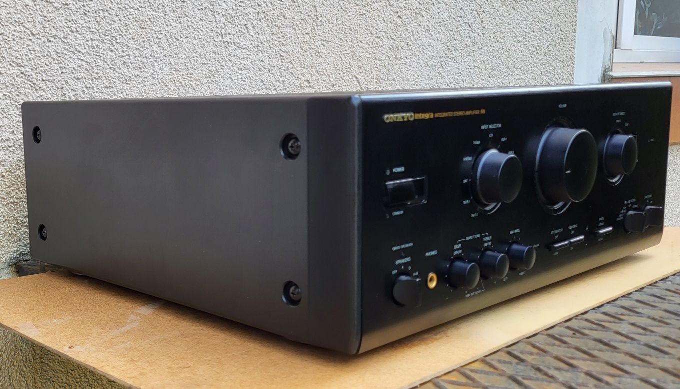 Wzmacniacz Onkyo A 8850 z oryginalnym pilotem