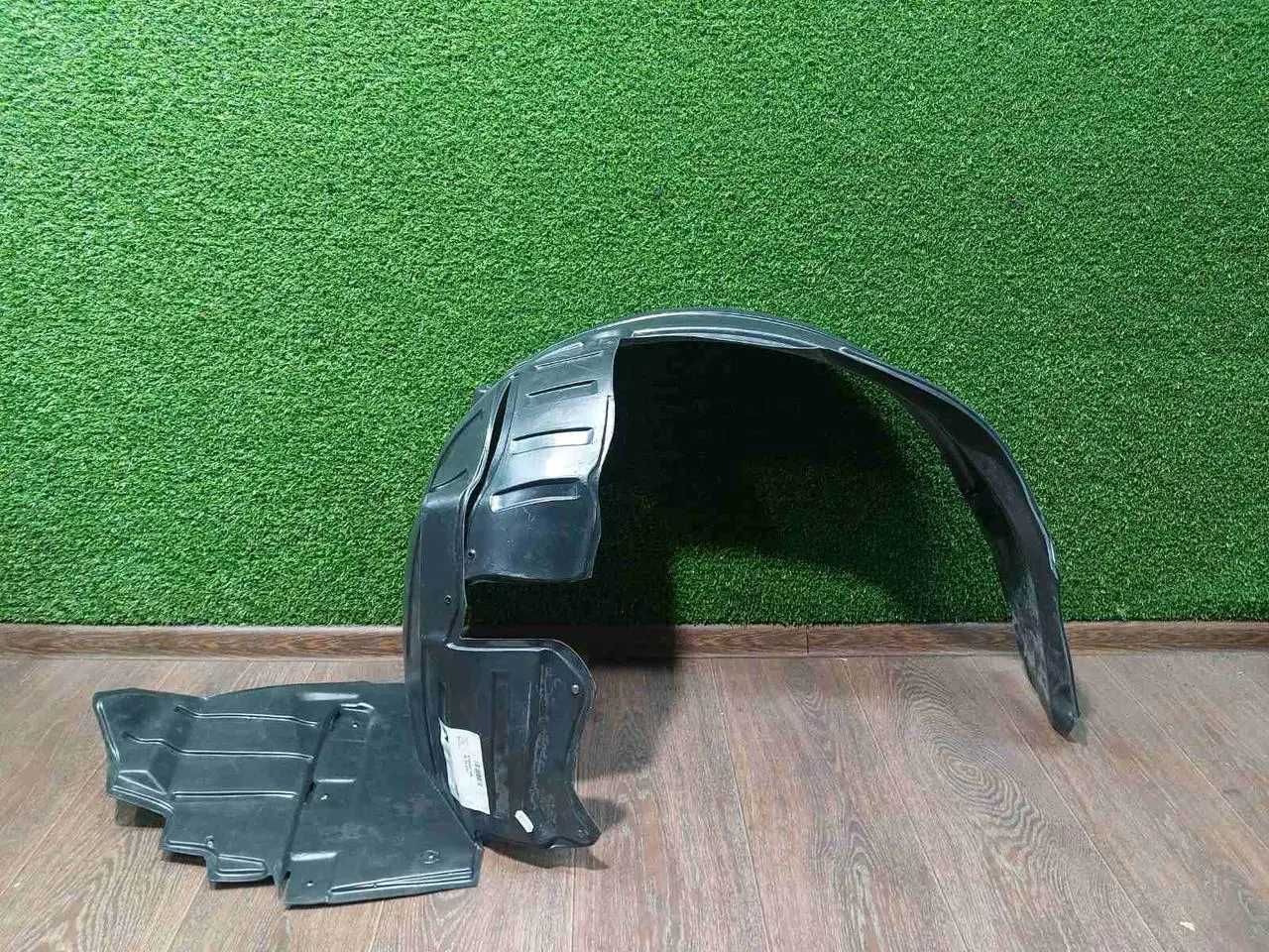 Подкрылок передний правый левый Renault Laguna 3 (Рено Лагуна 3) 07-15