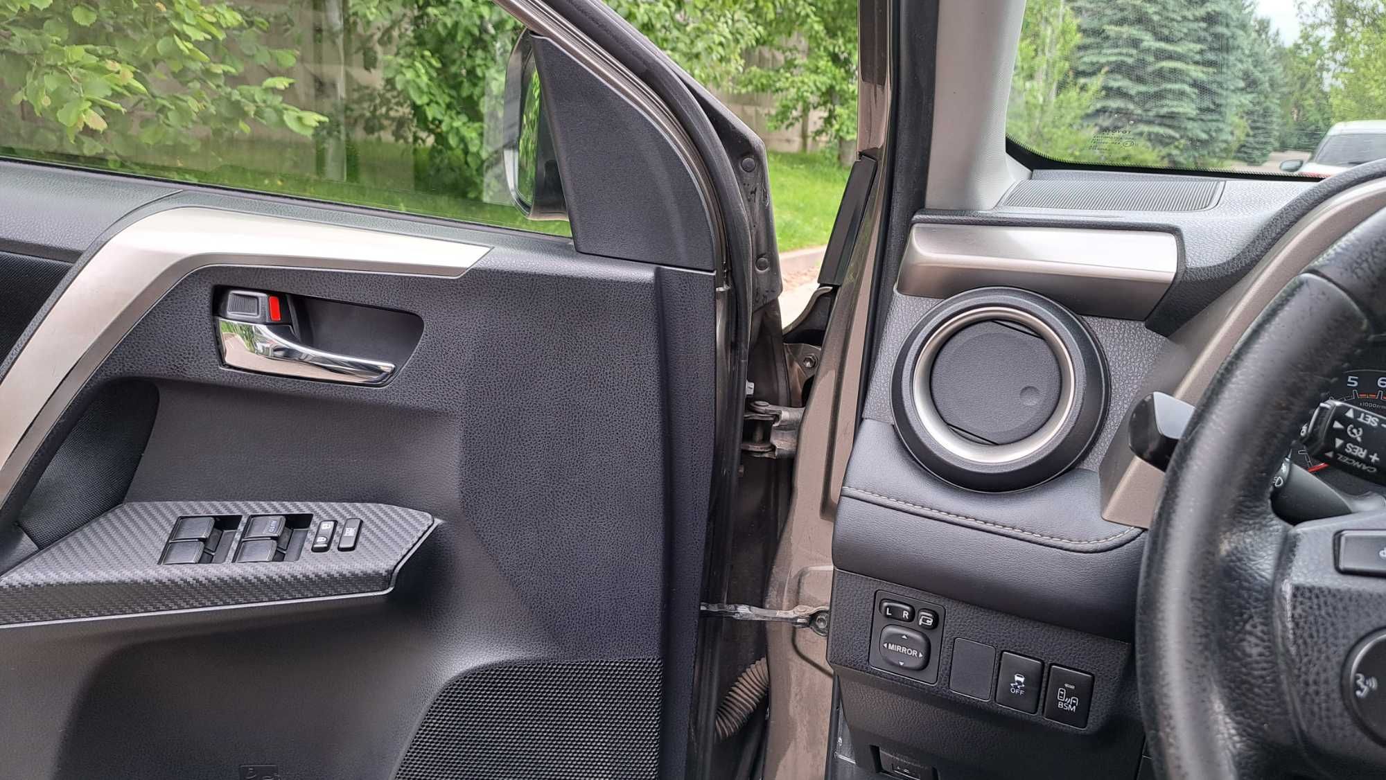 Продам автомобіль TOYOTA RAV